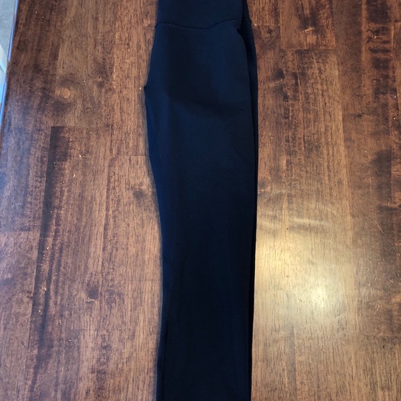 Lululemon wunder under crop 21” - Picture 3 of 5